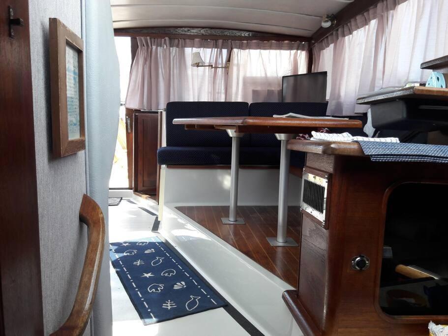 Waterfront 32' Bayliner Yacht Hotel Providence Exterior foto